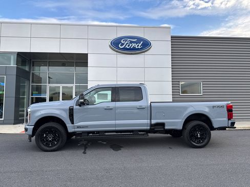 New 2026 Ford F250 Lariat w/ Black Appearance Package image 10