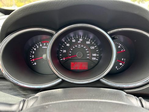 Used 2013 Kia Sorento LX w/ Convenience Pkg image 18