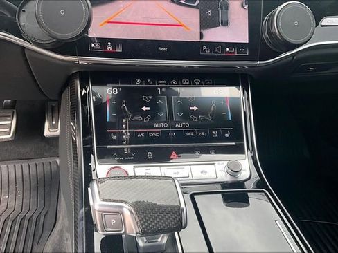 Used 2024 Audi S8 w/ S8 Comfort Plus Package AWD/4WD image 24