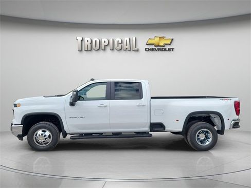New 2026 Chevrolet Silverado 3500 LT w/ All Star Edition image 2