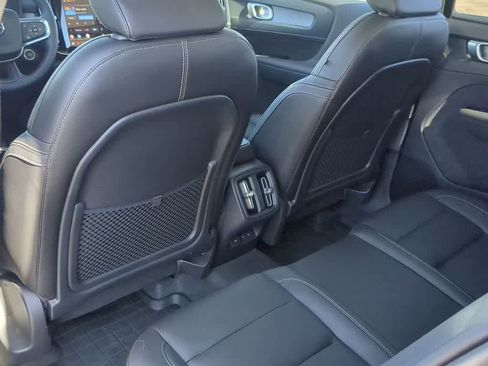 Used 2026 Volvo XC40 B5 Plus w/ Protection Package Premier image 17