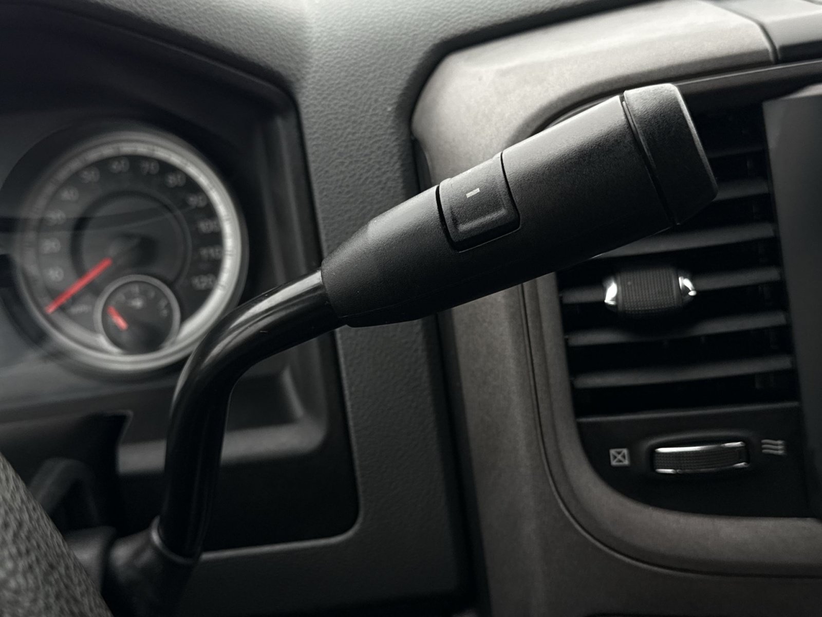 Used 2018 RAM 1500 ST w/ SXT Appearance Group AWD/4WD image 20