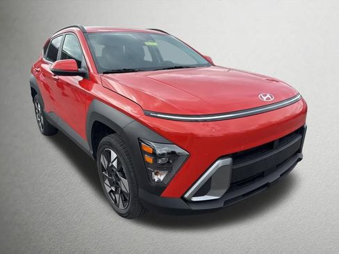 Used 2025 Hyundai Kona SEL image 1