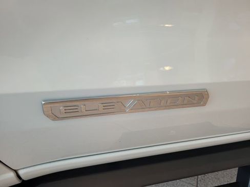 New 2025 GMC Canyon Elevation image 3