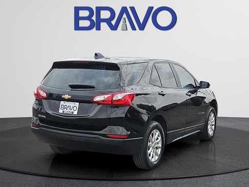 Used 2020 Chevrolet Equinox LS FWD image 4