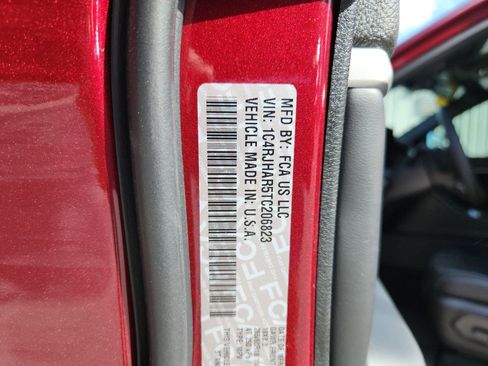 New 2026 Jeep Grand Cherokee Altitude image 33