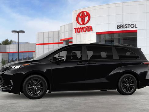 New 2026 Toyota Sienna XSE image 5