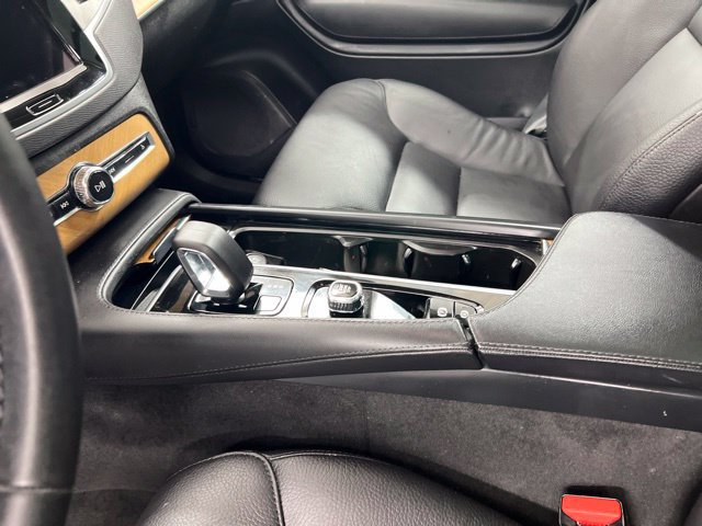 Used 2023 Volvo XC90 B6 Plus AWD/4WD image 17