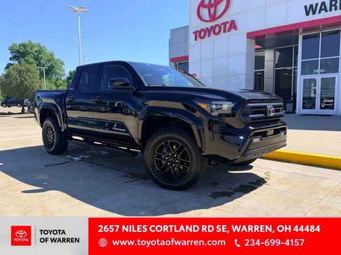 Used 2025 Toyota Tacoma SR5 AWD/4WD image 1