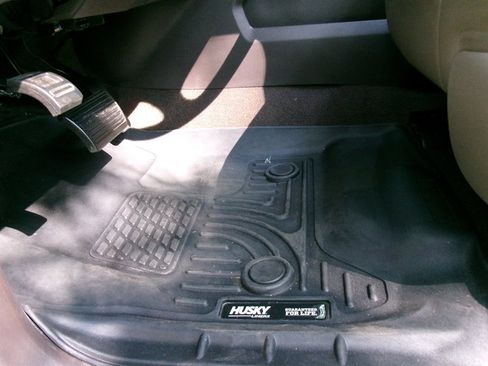 Used 2018 GMC Sierra 2500 SLT w/ Duramax Plus Package AWD/4WD image 12