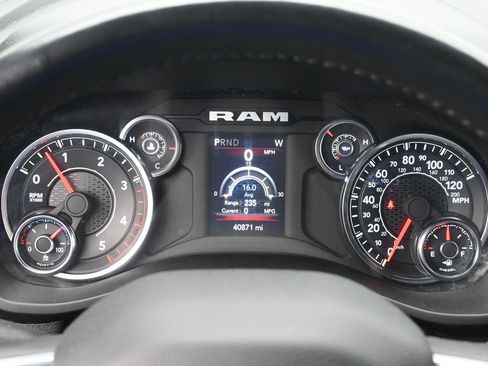 Used 2024 RAM 3500 Big Horn image 11