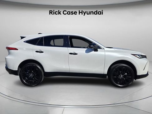 Used 2024 Toyota Venza Nightshade image 4