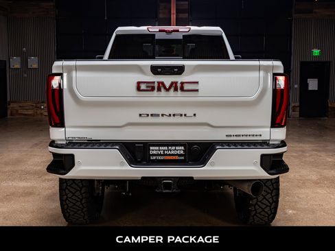Used 2025 GMC Sierra 2500 Denali w/ Denali Reserve Package image 8