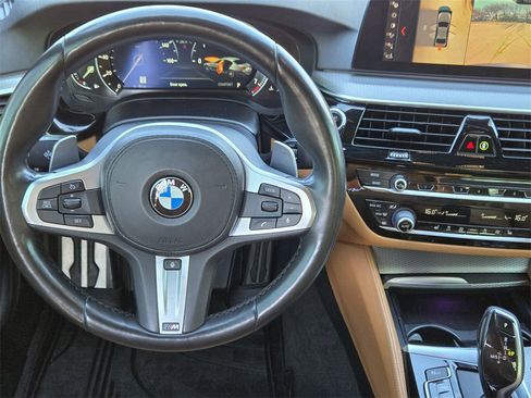 Used 2019 BMW 540i xDrive w/ M Sport Package image 10