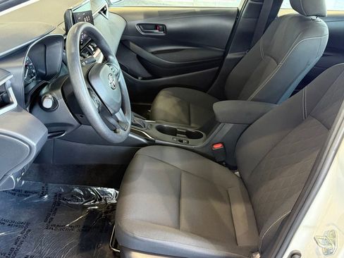 Certified 2025 Toyota Corolla LE image 21