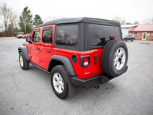 Used 2021 Jeep Wrangler Unlimited Islander image 6