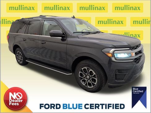 Used 2023 Ford Expedition Max XLT image 1