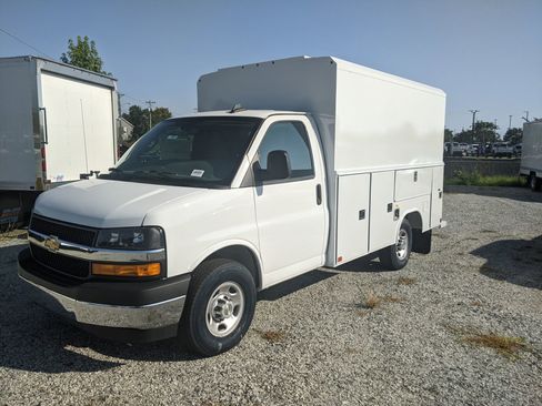 New 2025 Chevrolet Express 3500 w/ Power Convenience Package image 3