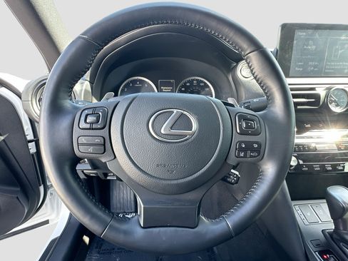 Used 2025 Lexus IS 350 F Sport RWD image 11