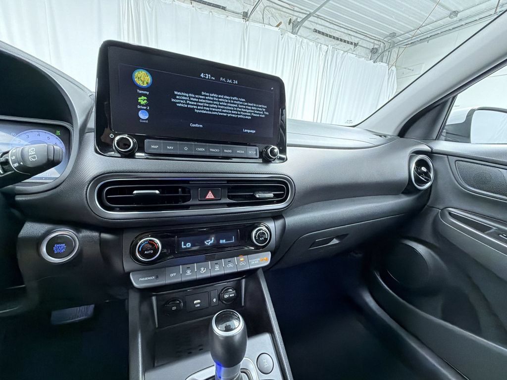 Used 2023 Hyundai Kona Limited AWD/4WD image 24