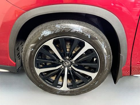 Used 2022 Toyota Highlander XSE image 13