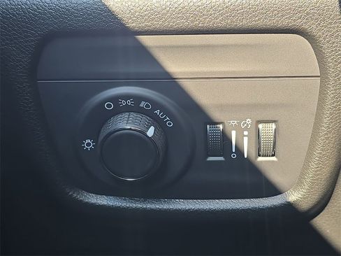 Used 2025 Jeep Grand Cherokee L Altitude image 18