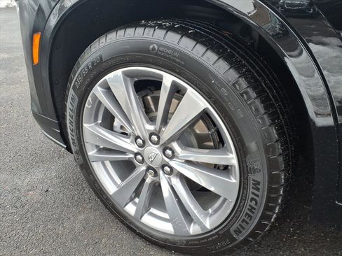 Certified 2024 Cadillac XT6 Premium Luxury w/ LPO, Floor Liner Package image 9