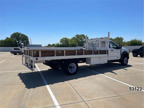 Used 2023 Ford F550 2WD Regular Cab Super Duty image 2