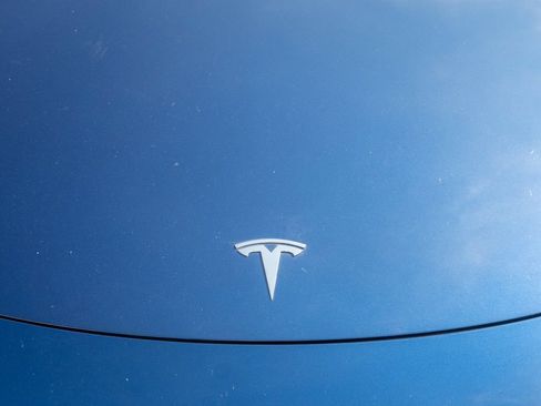 Used 2023 Tesla Model Y Long Range AWD/4WD image 16
