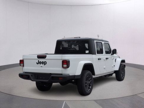 New 2026 Jeep Gladiator Sport AWD/4WD image 6
