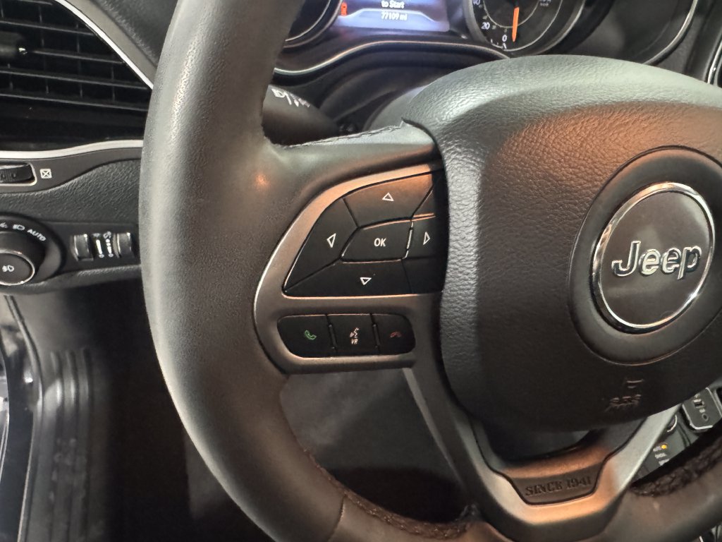 Used 2022 Jeep Cherokee Limited AWD/4WD image 5