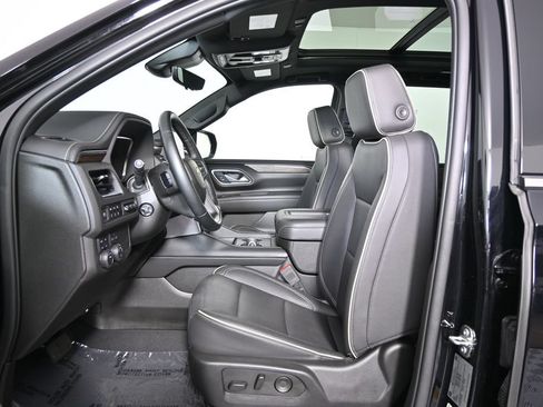 Used 2023 Chevrolet Tahoe Premier w/ Premium Package 2 AWD/4WD image 21