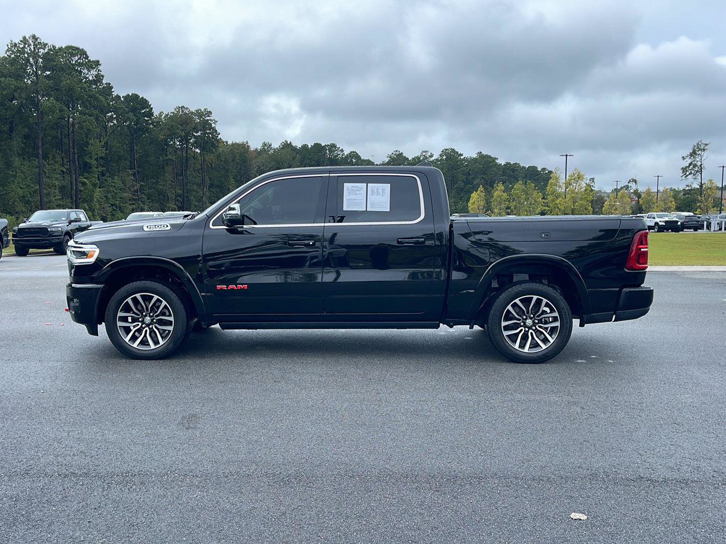 Used 2025 RAM 1500 Limited AWD/4WD image 4