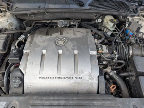 Used 2011 Cadillac DTS Premium FWD image 24