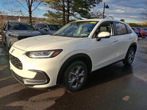 New 2026 Honda HR-V LX image 2