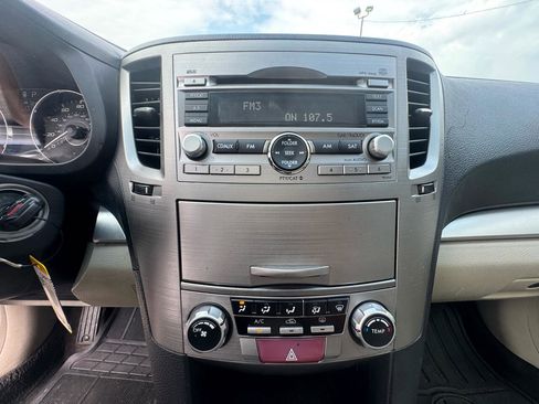 Used 2010 Subaru Outback 2.5i Premium image 14