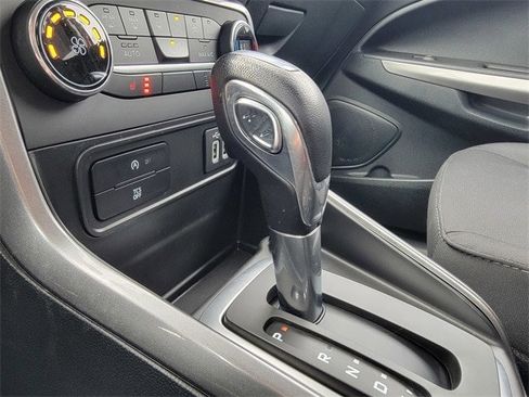 Certified 2022 Ford EcoSport SE image 30
