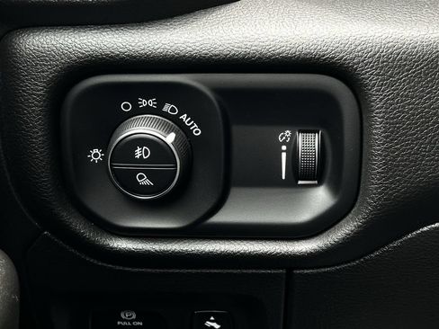 Used 2023 RAM 1500 Big Horn AWD/4WD image 26