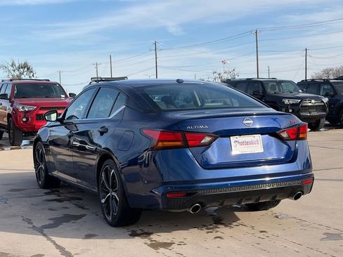 Used 2024 Nissan Altima 2.5 SR FWD image 7