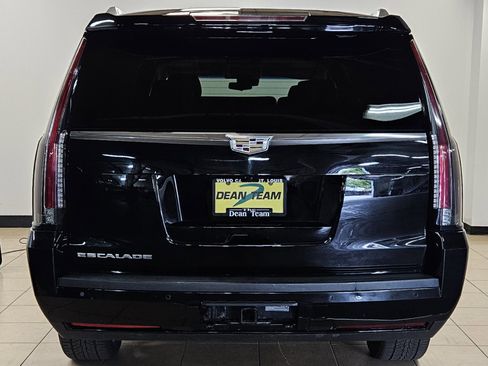 Used 2020 Cadillac Escalade ESV Premium Luxury image 7