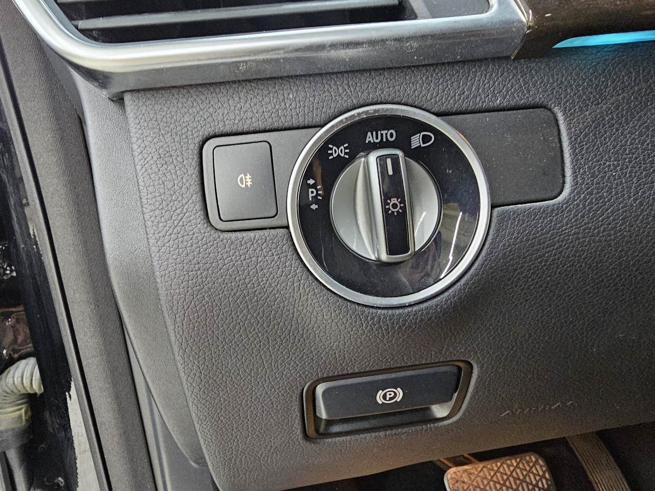 Used 2015 Mercedes-Benz GL 450 4MATIC image 37