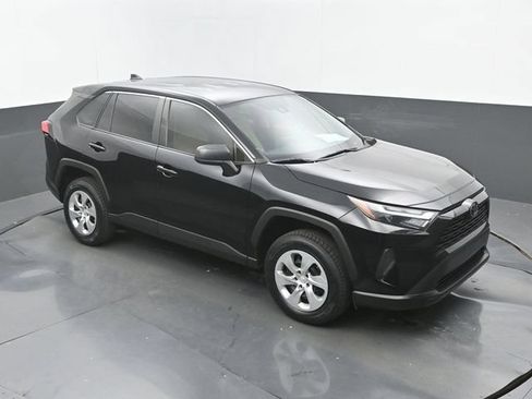 Used 2023 Toyota RAV4 LE FWD image 28