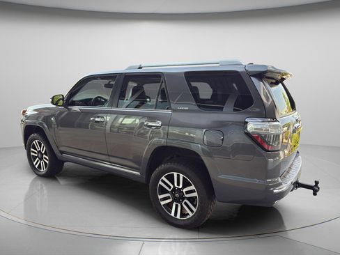 Used 2018 Toyota 4Runner Limited AWD/4WD image 5