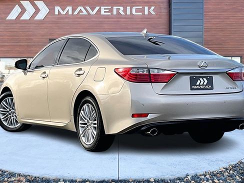 Used 2013 Lexus ES 350 w/ Premium Pkg image 4