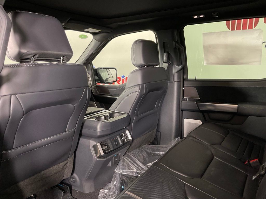 New 2026 Ford F150 Platinum w/ Equipment Group 702A High AWD/4WD image 15