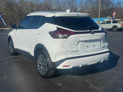Used 2024 Nissan Kicks SV image 6