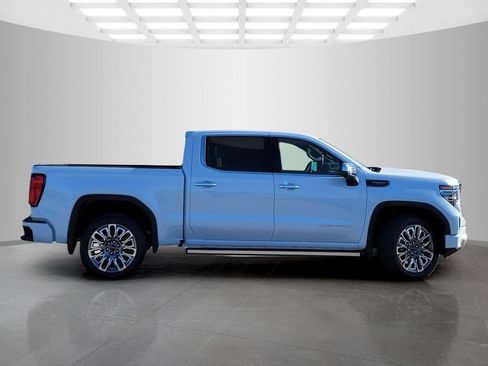 New 2026 GMC Sierra 1500 Denali Ultimate AWD/4WD image 3