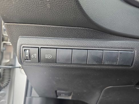 Used 2019 Toyota Corolla SE FWD image 22