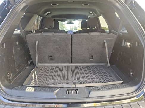 Used 2020 Ford Explorer XLT w/ Comfort Package AWD/4WD image 10