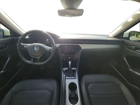 Used 2021 Volkswagen Passat 2.0T SE image 14